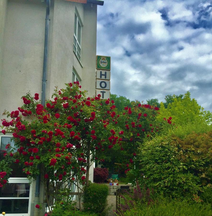 Hotel Garni Am Schaefersberg Niedernhausen Exterior photo